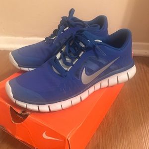 Nike Free Run Sneakers